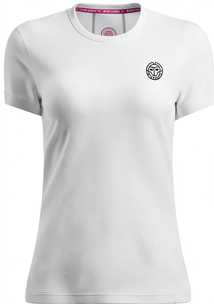 BIDI BADU Mädchen T-Shirt in Weiß auf einem Tenniscourt